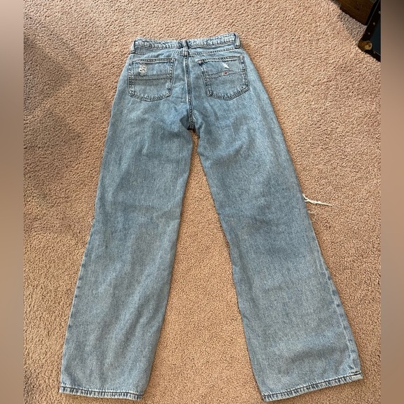 TOMMY HILFIGER Ultra High-rise Wide Leg Ripped Jeans - Picture 8 of 9